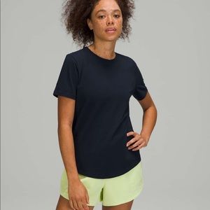 Lululemon NWT Love Crew True Navy Sz 6